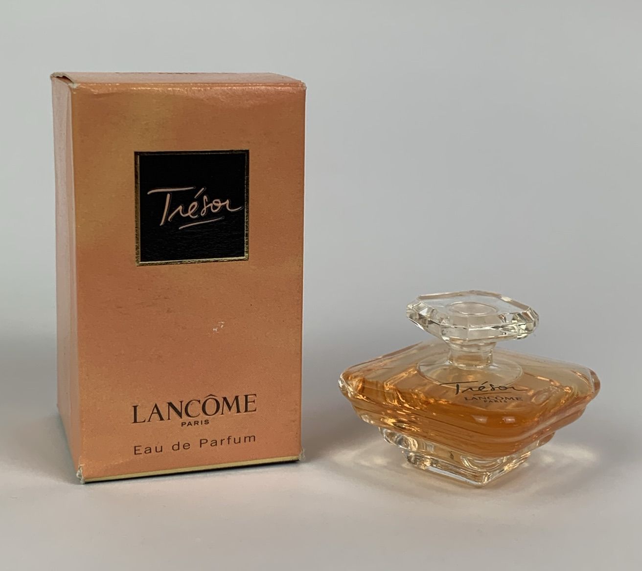 Perfume Miniatura Tresor 5ml - imagem 1